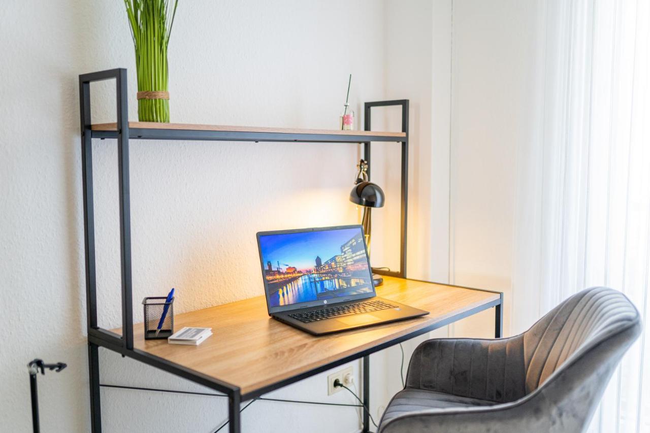 Golden Design Apartment Familie Business 6 Pers Buero Fitnessecke Naehe Messe Dus 1000 Mbit Дуйсбург Екстер'єр фото