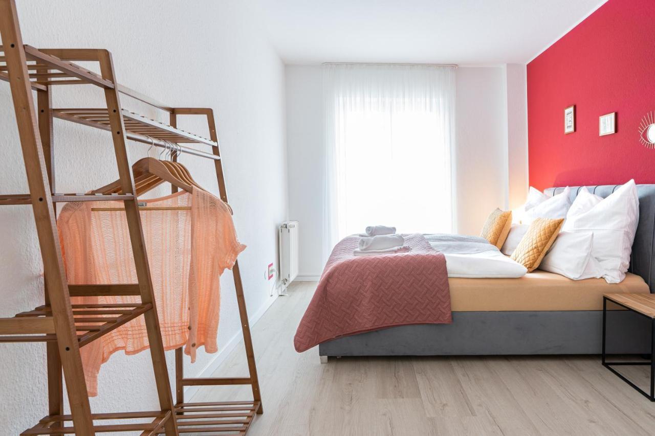 Golden Design Apartment Familie Business 6 Pers Buero Fitnessecke Naehe Messe Dus 1000 Mbit Дуйсбург Екстер'єр фото