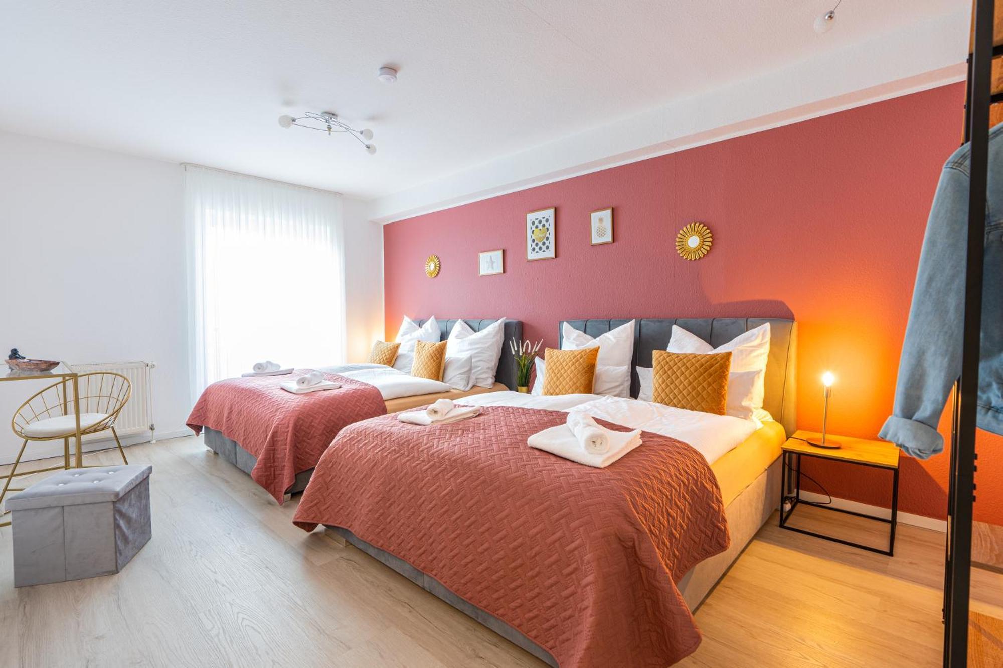 Golden Design Apartment Familie Business 6 Pers Buero Fitnessecke Naehe Messe Dus 1000 Mbit Дуйсбург Екстер'єр фото